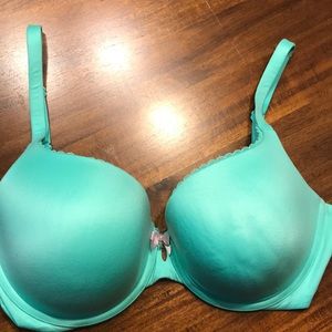 Victoria Secret Body by Victoria Bra size 38 DD